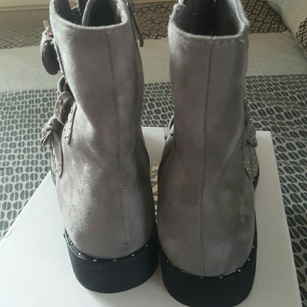 Suede stud booties - Picture 3 of 6